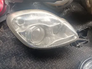 Verisa Non-Xenon Headlight