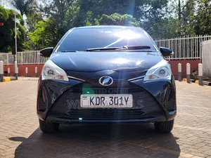 Toyota Vitz 1.3 FWD 5dr 2017 Black