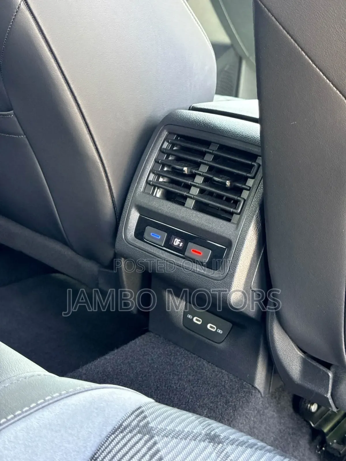 Volkswagen Golf Variant 2021 Matt Black