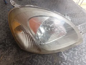 Vitz 1999/2000/2001/2002 Headlight