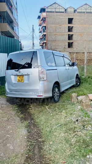 Toyota Voxy 2008 Silver