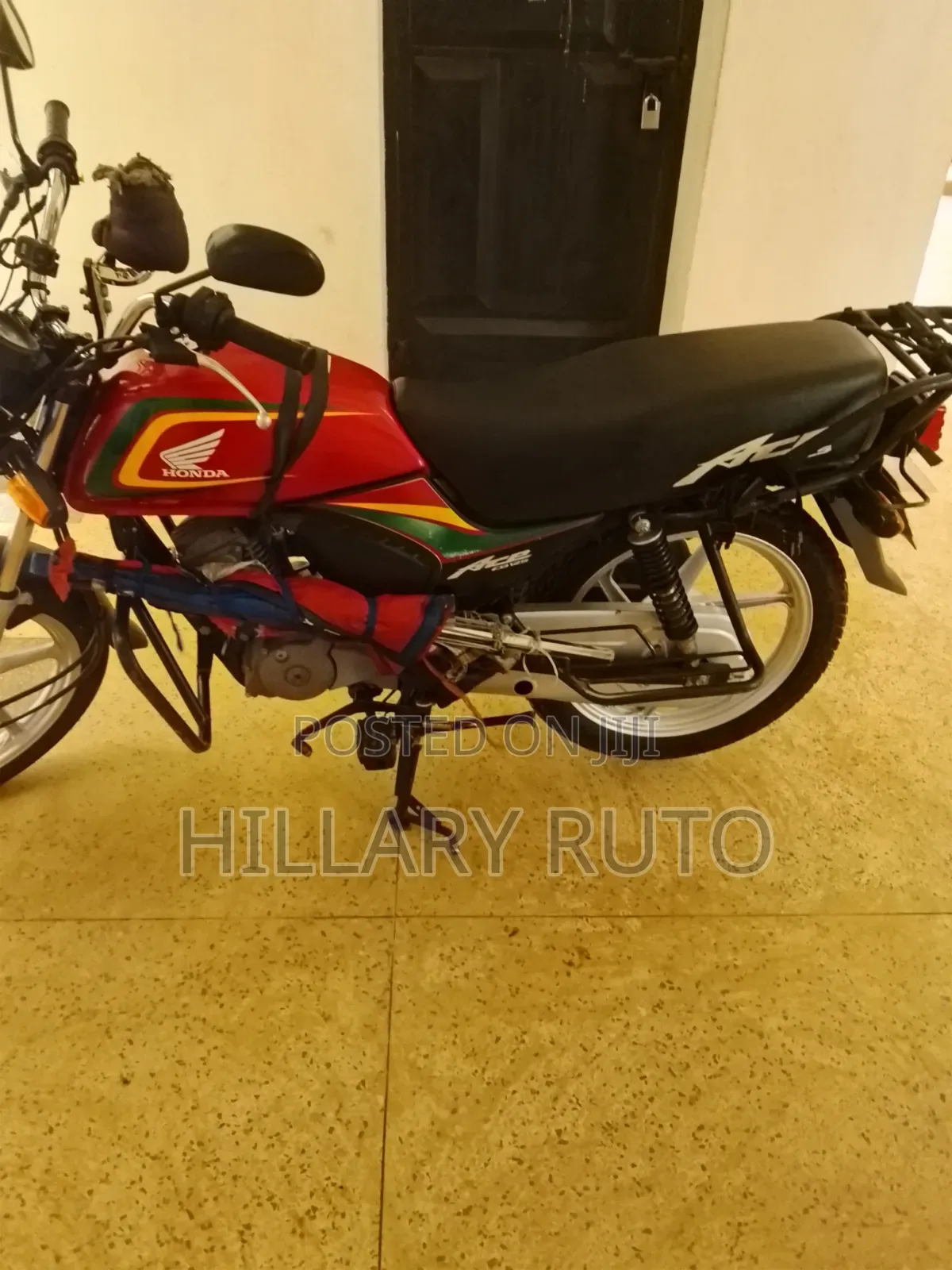 Honda CB 2024 Red
