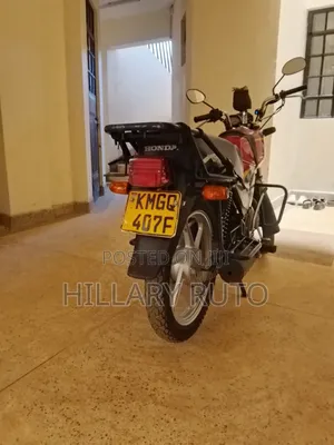Honda CB 2024 Red