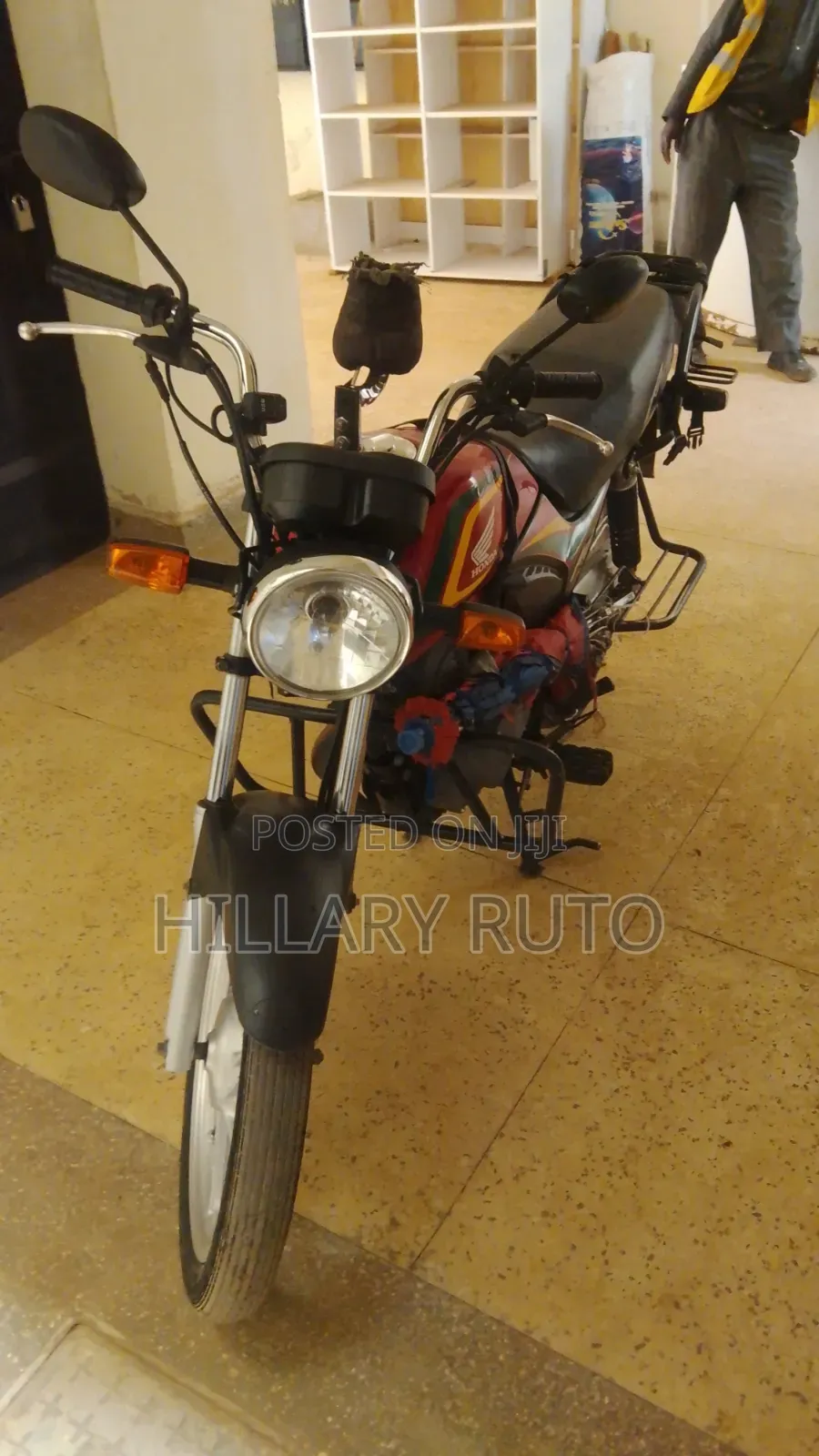 Honda CB 2024 Red