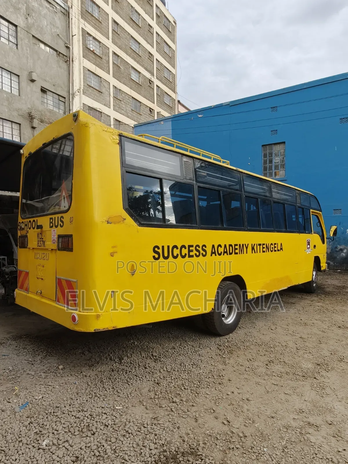 Isuzu NQR 2017 Yellow