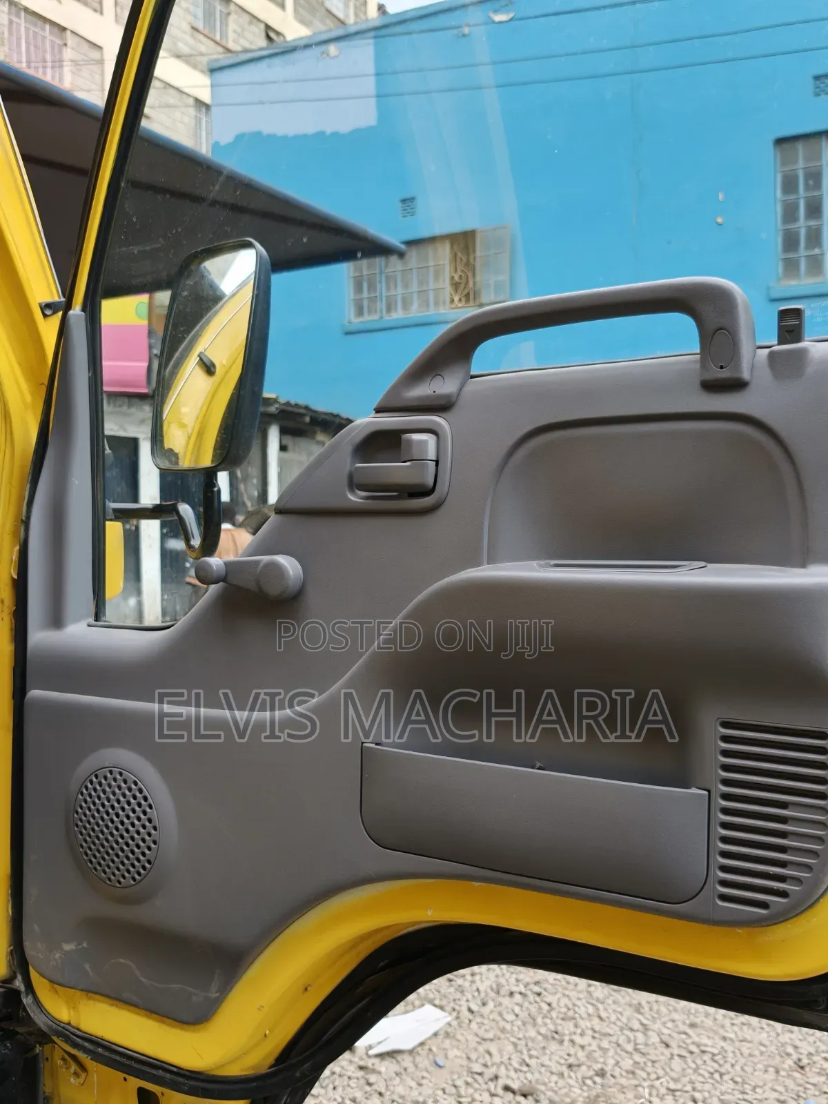 Isuzu NQR 2017 Yellow
