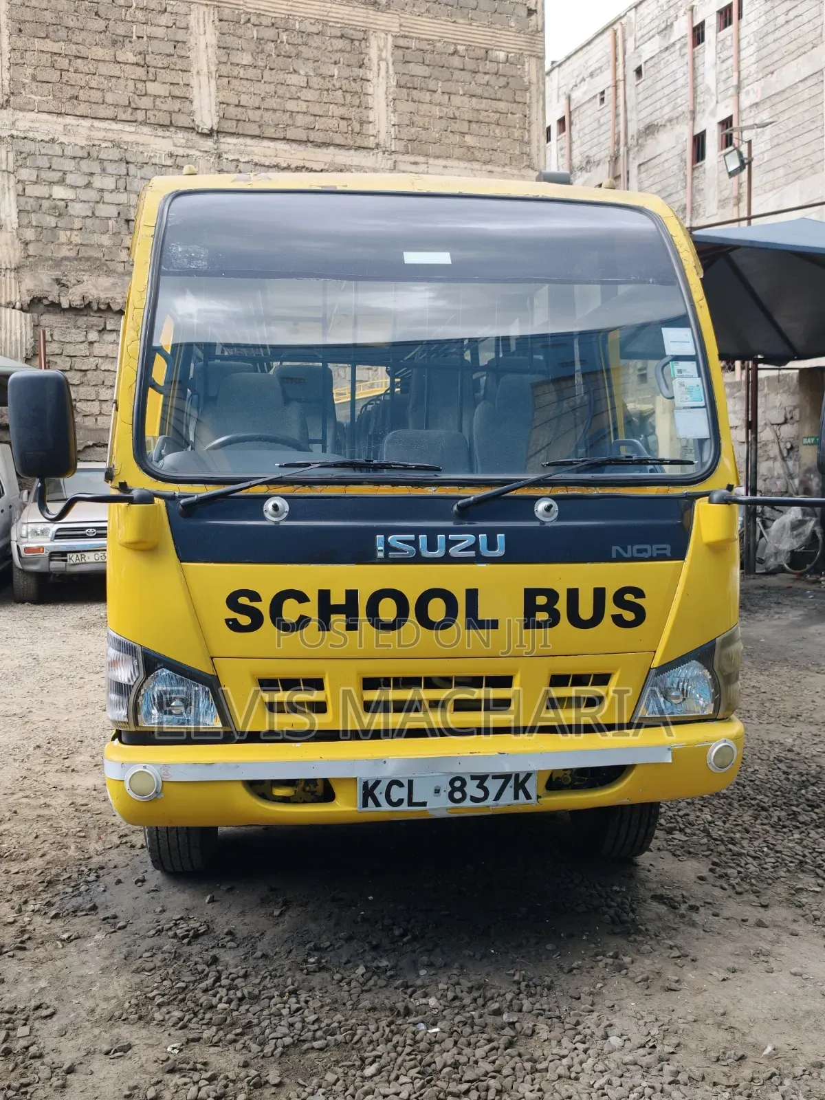 Isuzu NQR 2017 Yellow