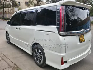 Toyota Noah 2019 White