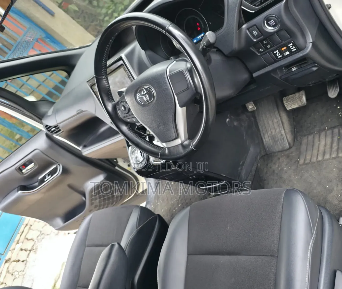 Toyota Noah 2019 White