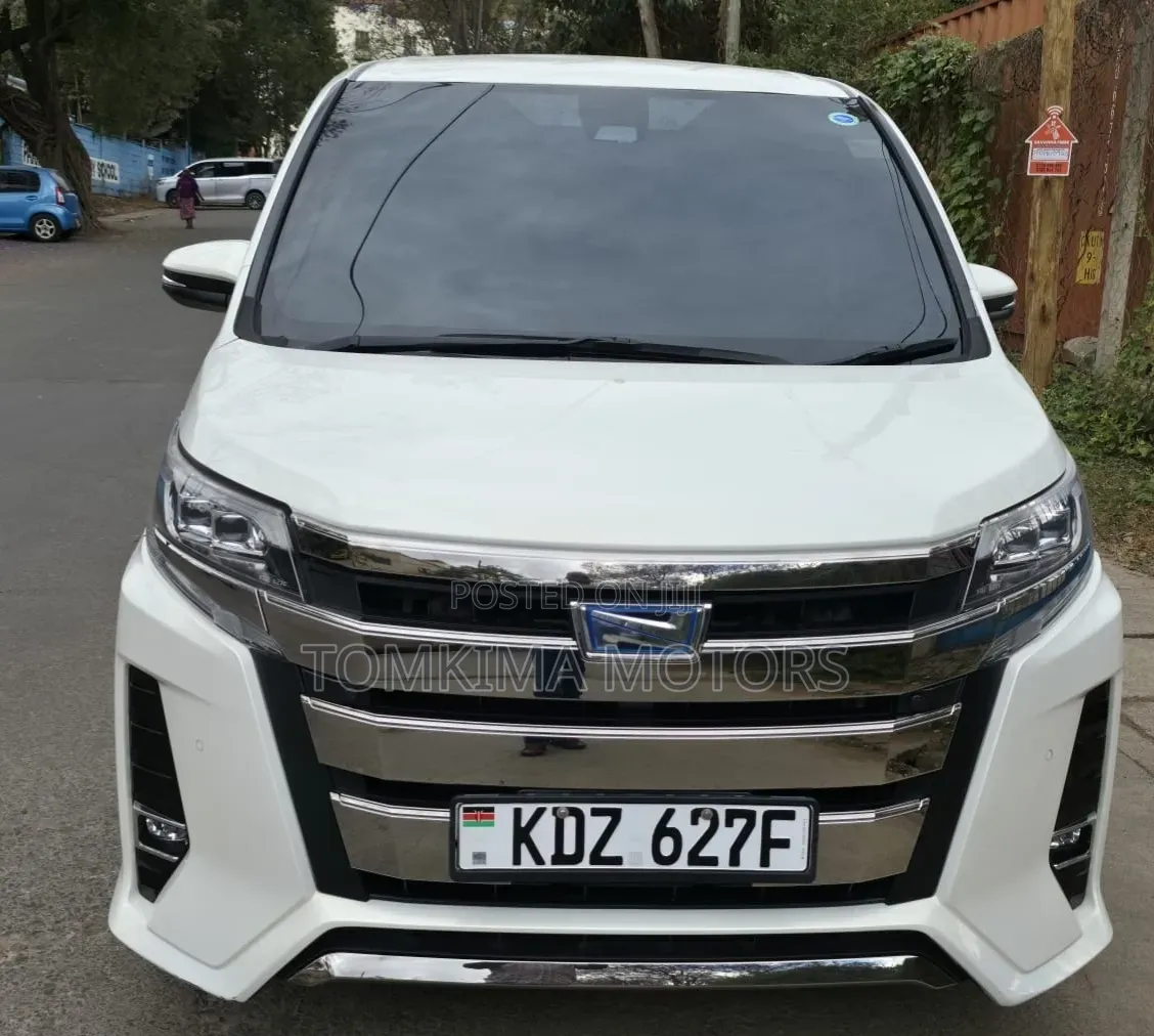 Toyota Noah 2019 White