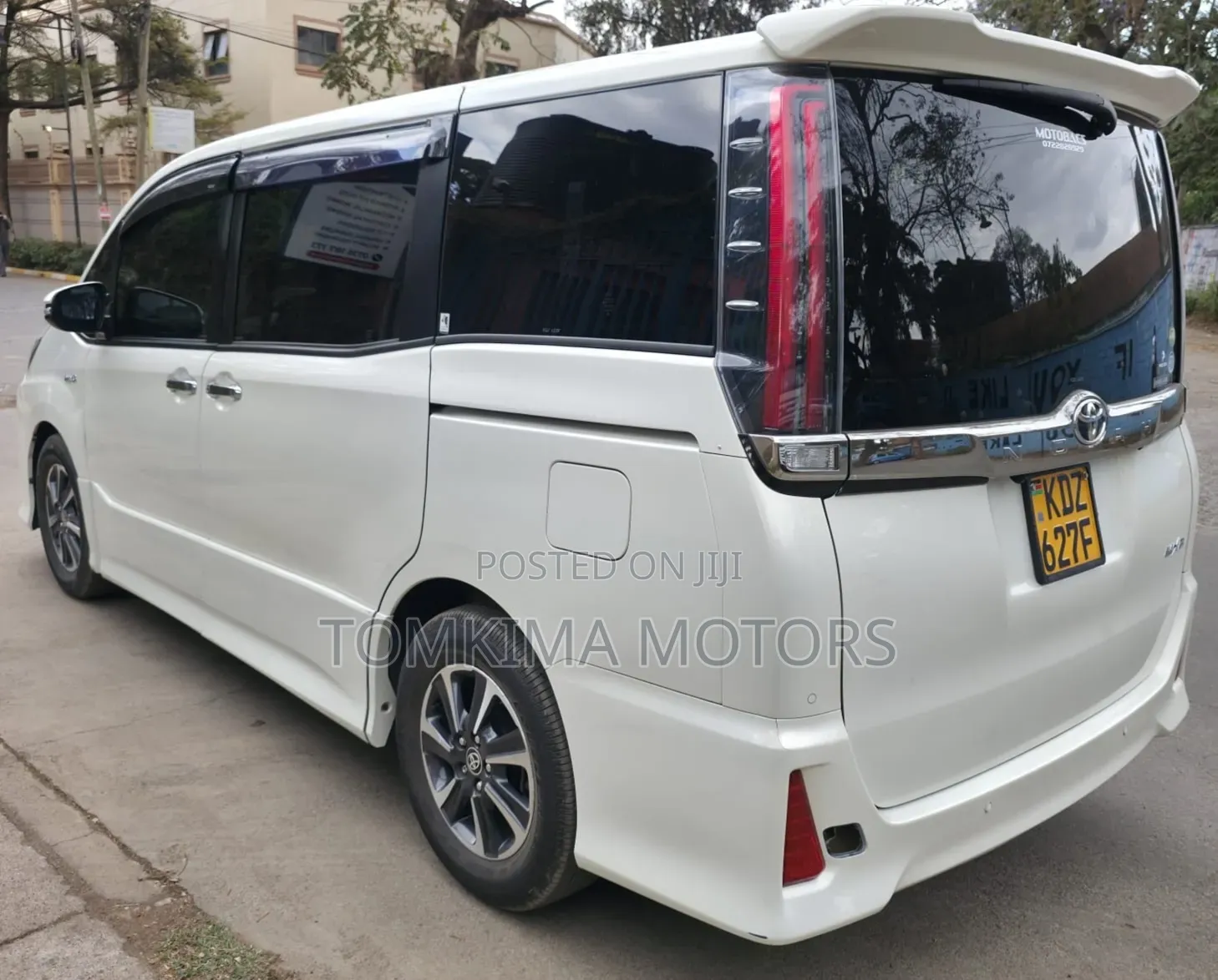 Toyota Noah 2019 White