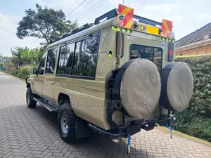 Toyota Land Cruiser 2013
