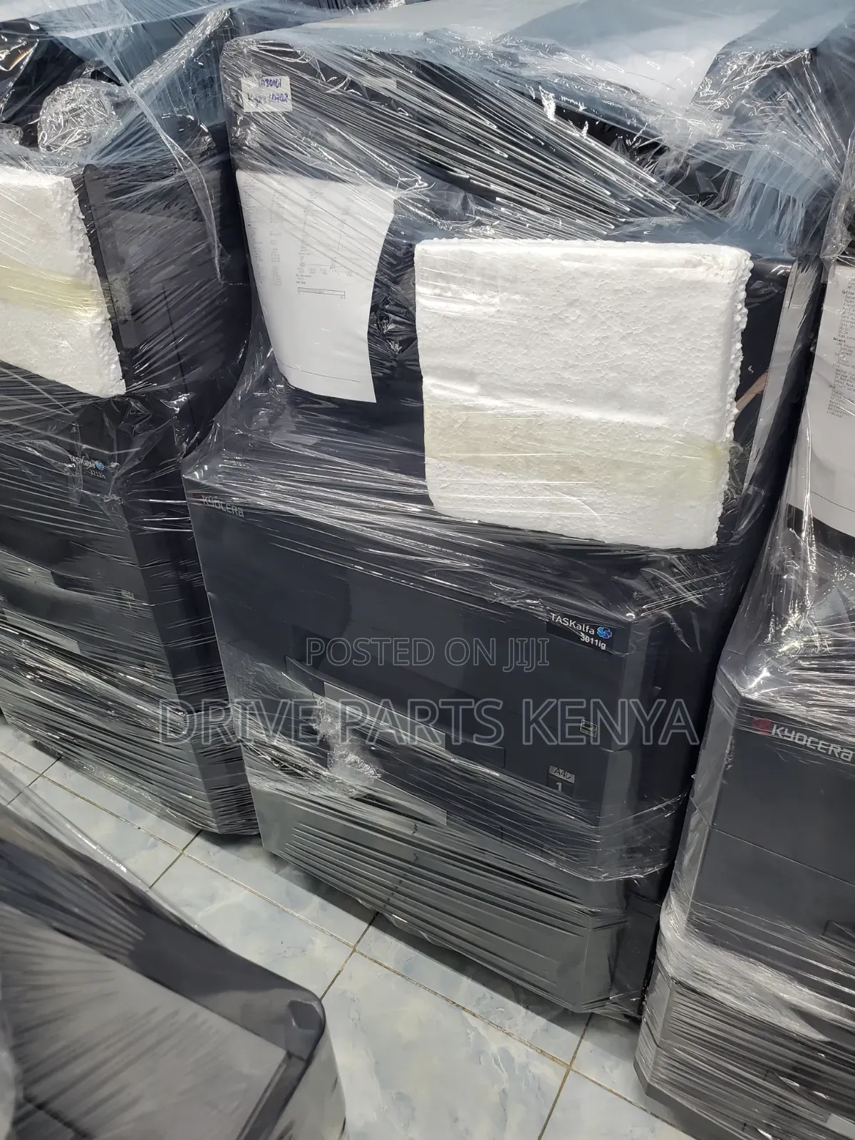 Bulky Kyocera Taskalfa 3011i Machine