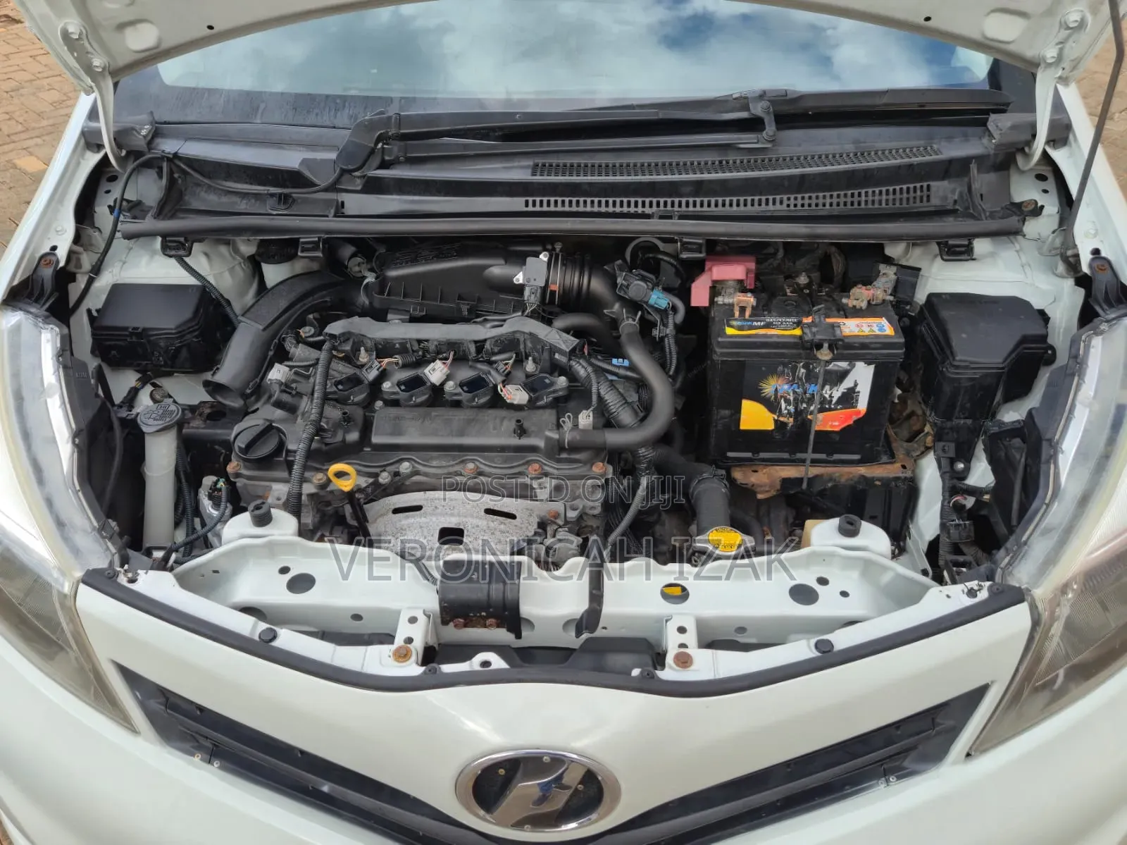 Toyota Vitz 2014 White