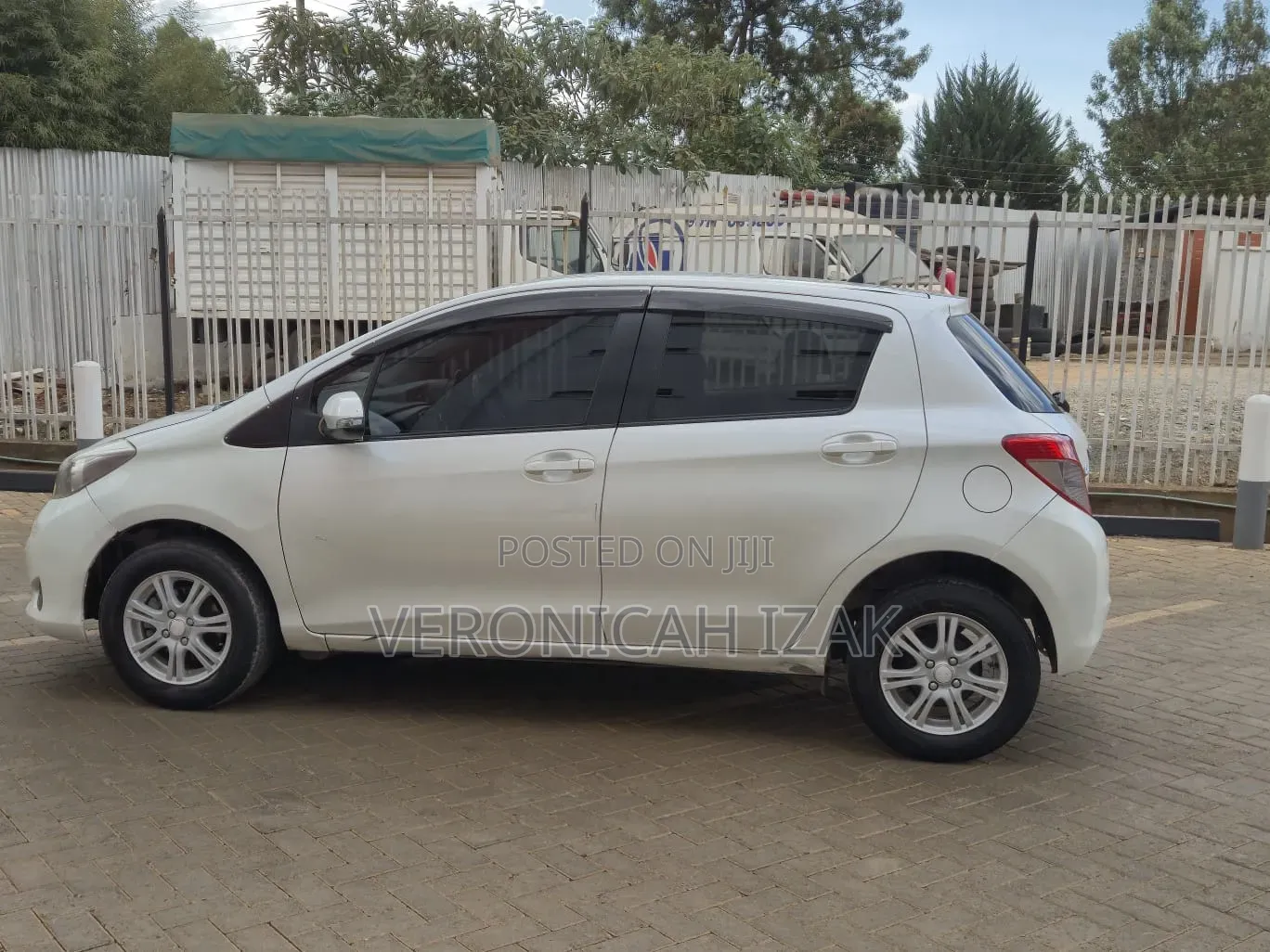 Toyota Vitz 2014 White