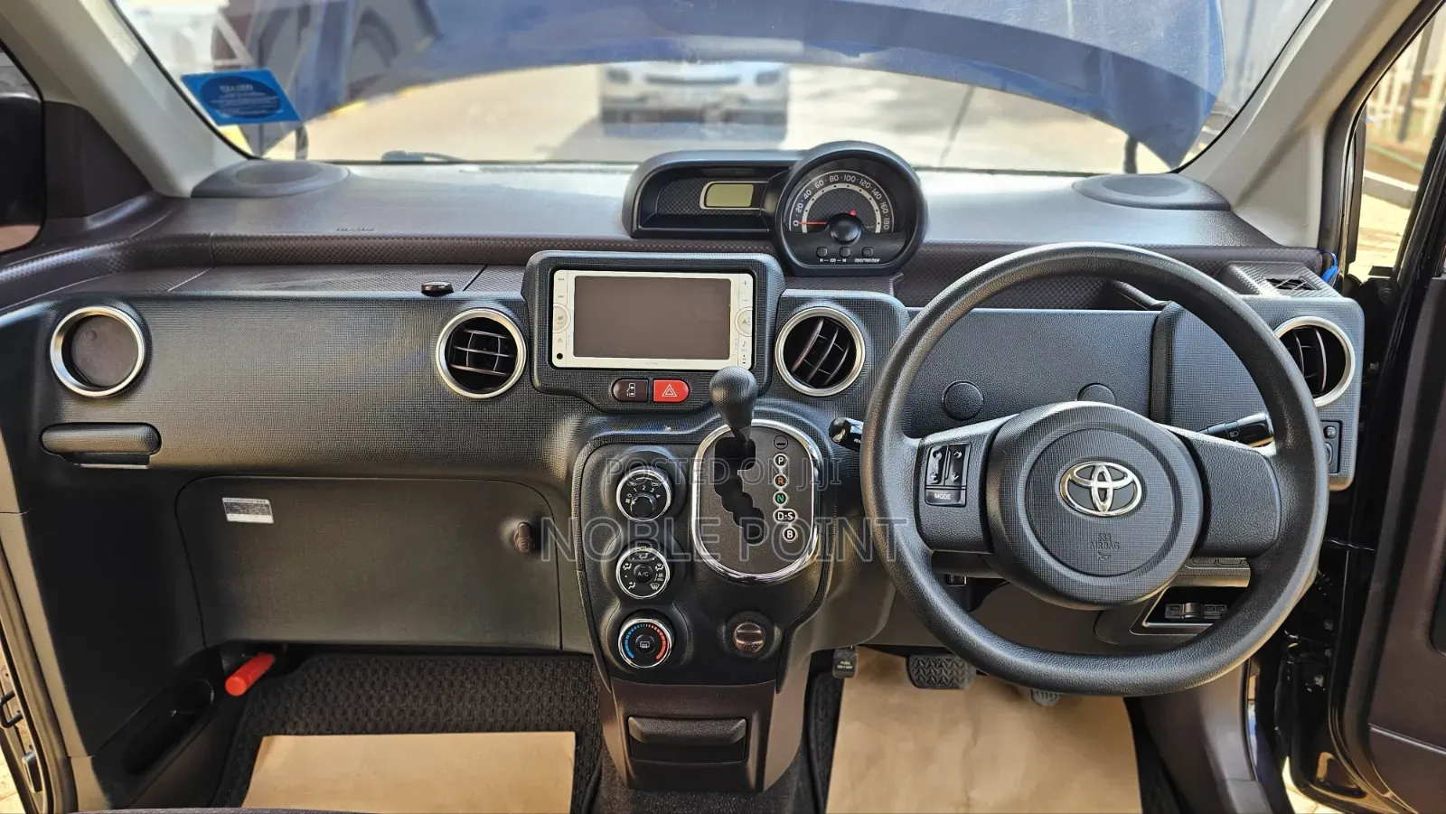 Toyota Spade 2014 Purple