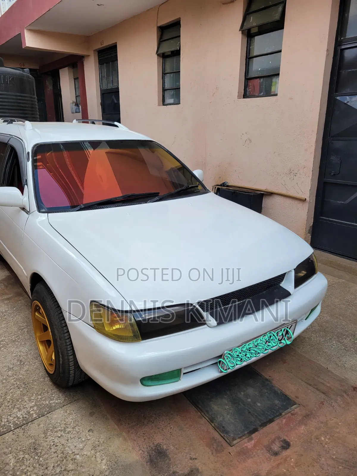 Toyota Corolla 2000 White