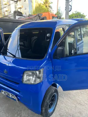 Daihatsu Hijet 2017 Blue