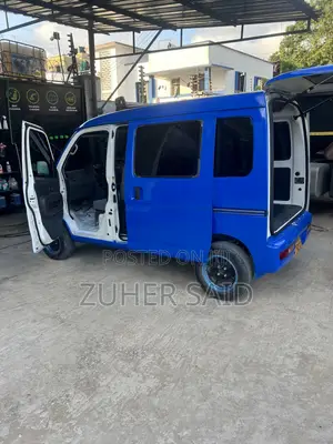 Daihatsu Hijet 2017 Blue