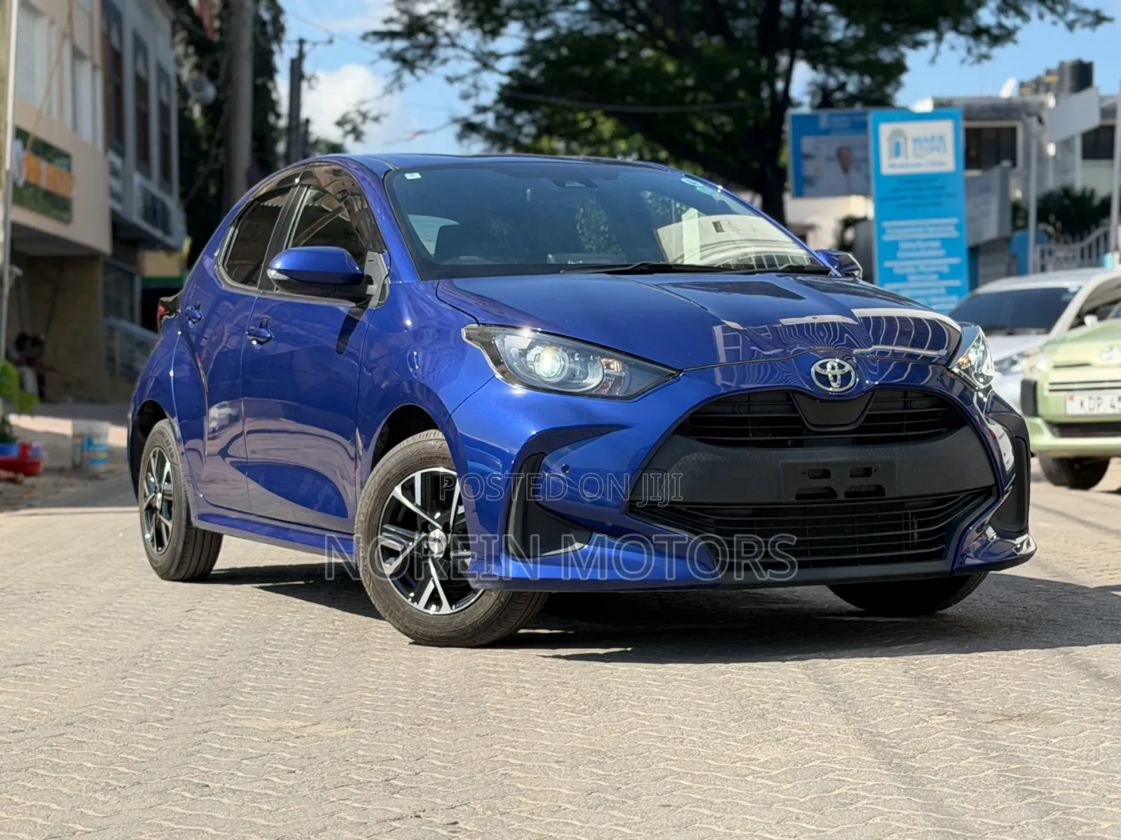 Toyota Yaris 2021 Blue