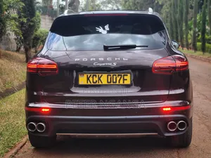 Porsche Cayenne 2016 Purple