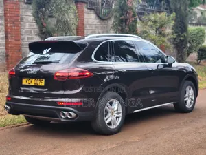 Porsche Cayenne 2016 Purple