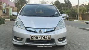 Honda Fit Shuttle 2013 Silver