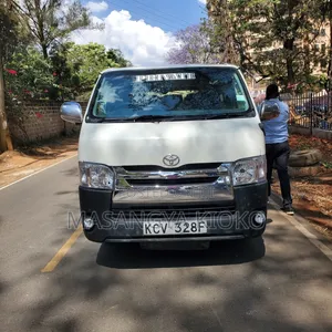 Toyota HiAce 2012 White