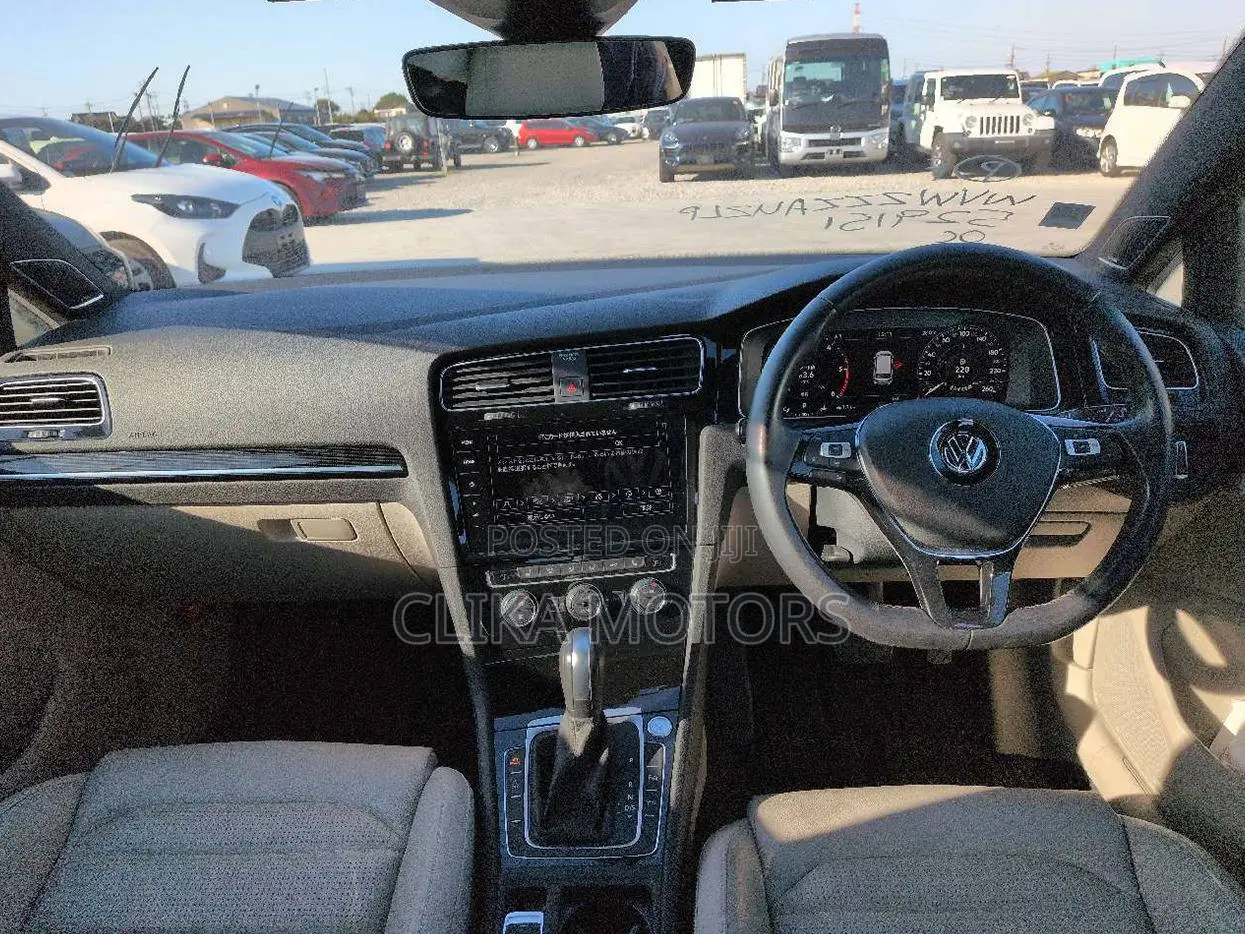 Volkswagen Golf Variant 2020 Pearl