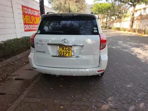 Toyota Vanguard 2010 Pearl