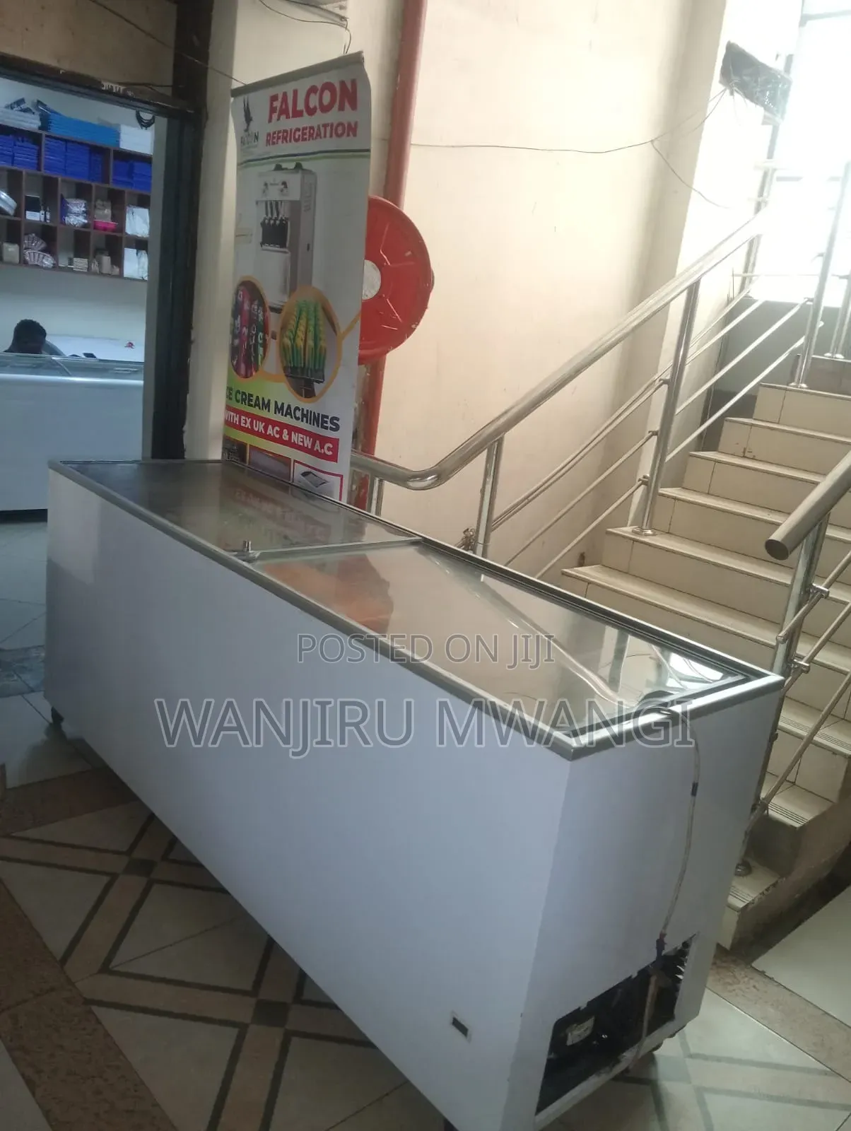 800litres Display Freezer