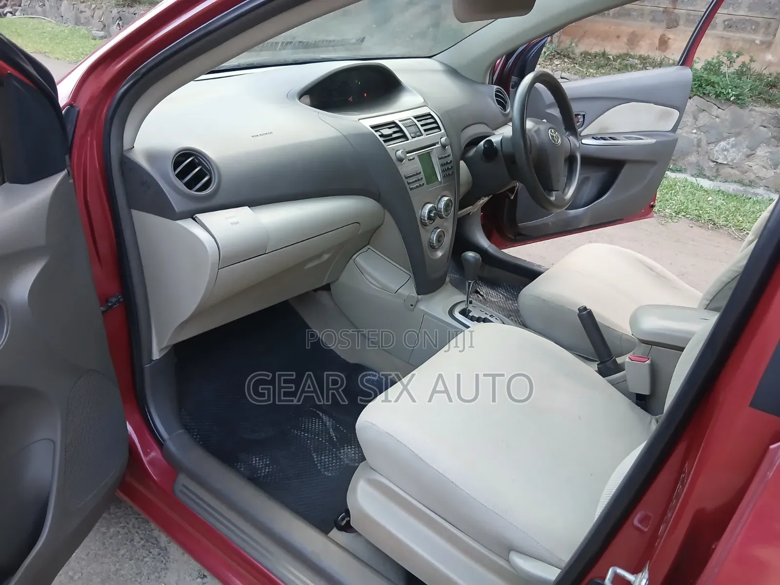 Toyota Belta 2009 Red