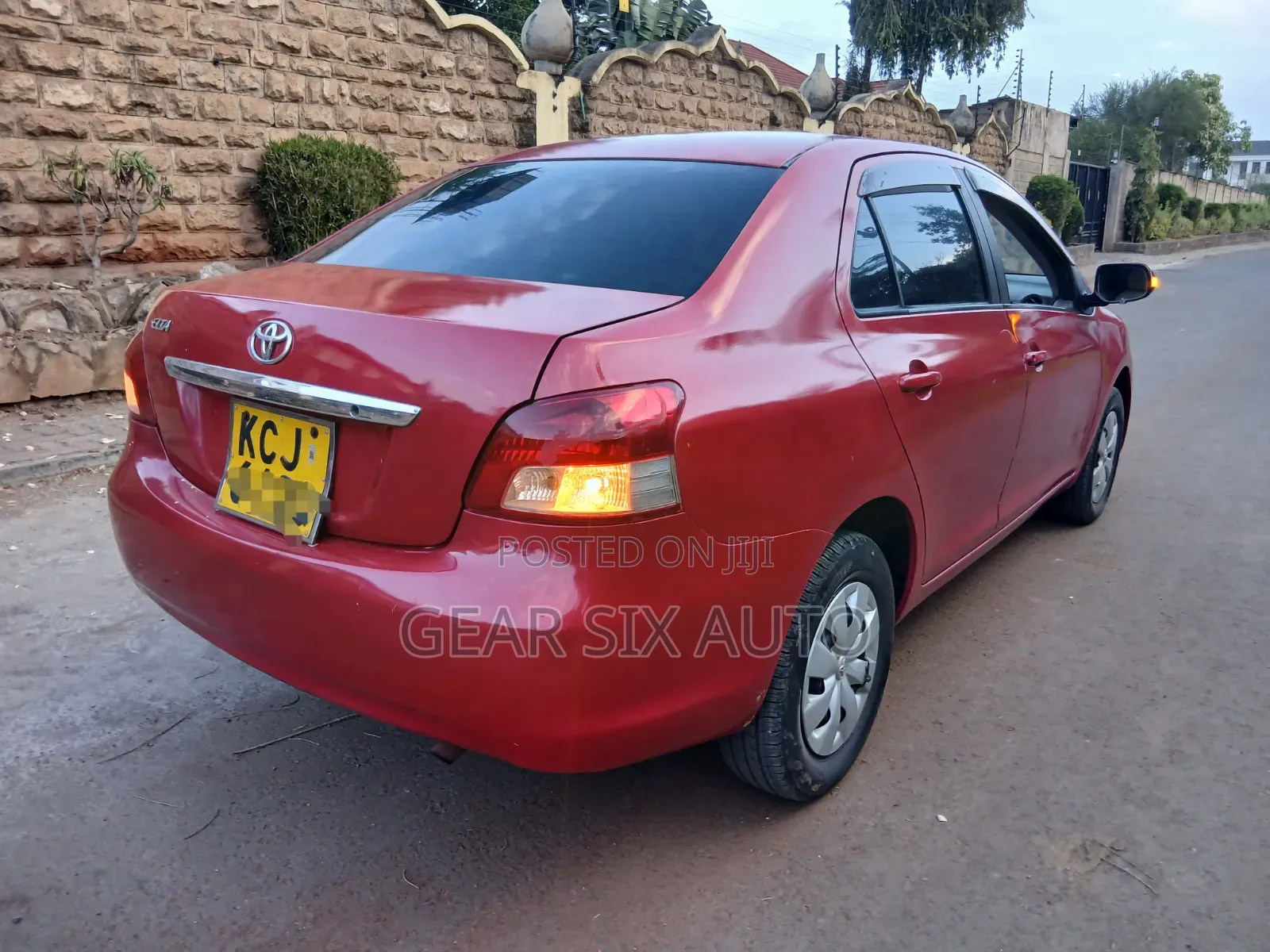 Toyota Belta 2009 Red