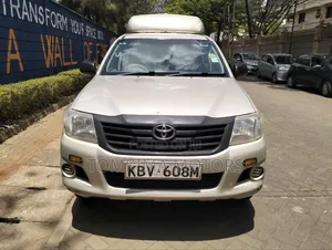 Toyota Hilux 2014 Gray