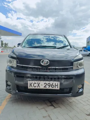 Toyota Voxy X 2WD 8-Seater 2012 Black