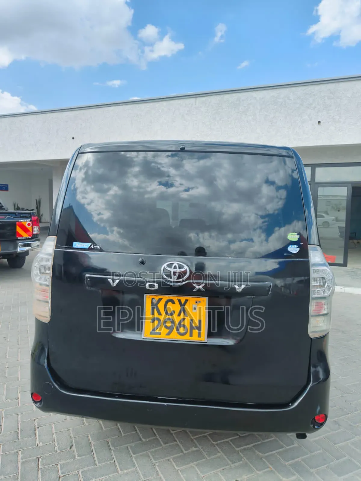 Toyota Voxy X 2WD 8-Seater 2012 Black