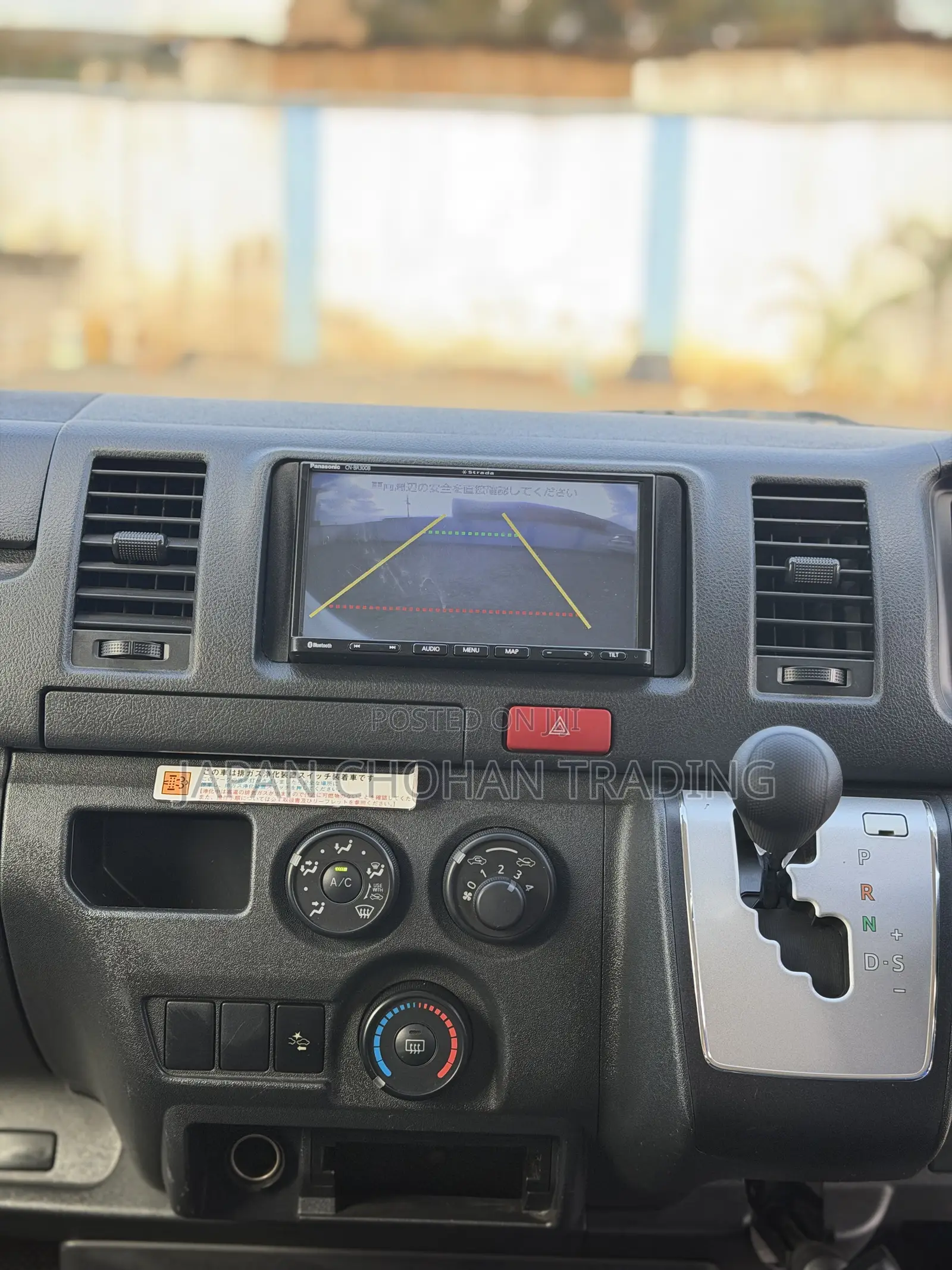 Toyota HiAce 2019 White