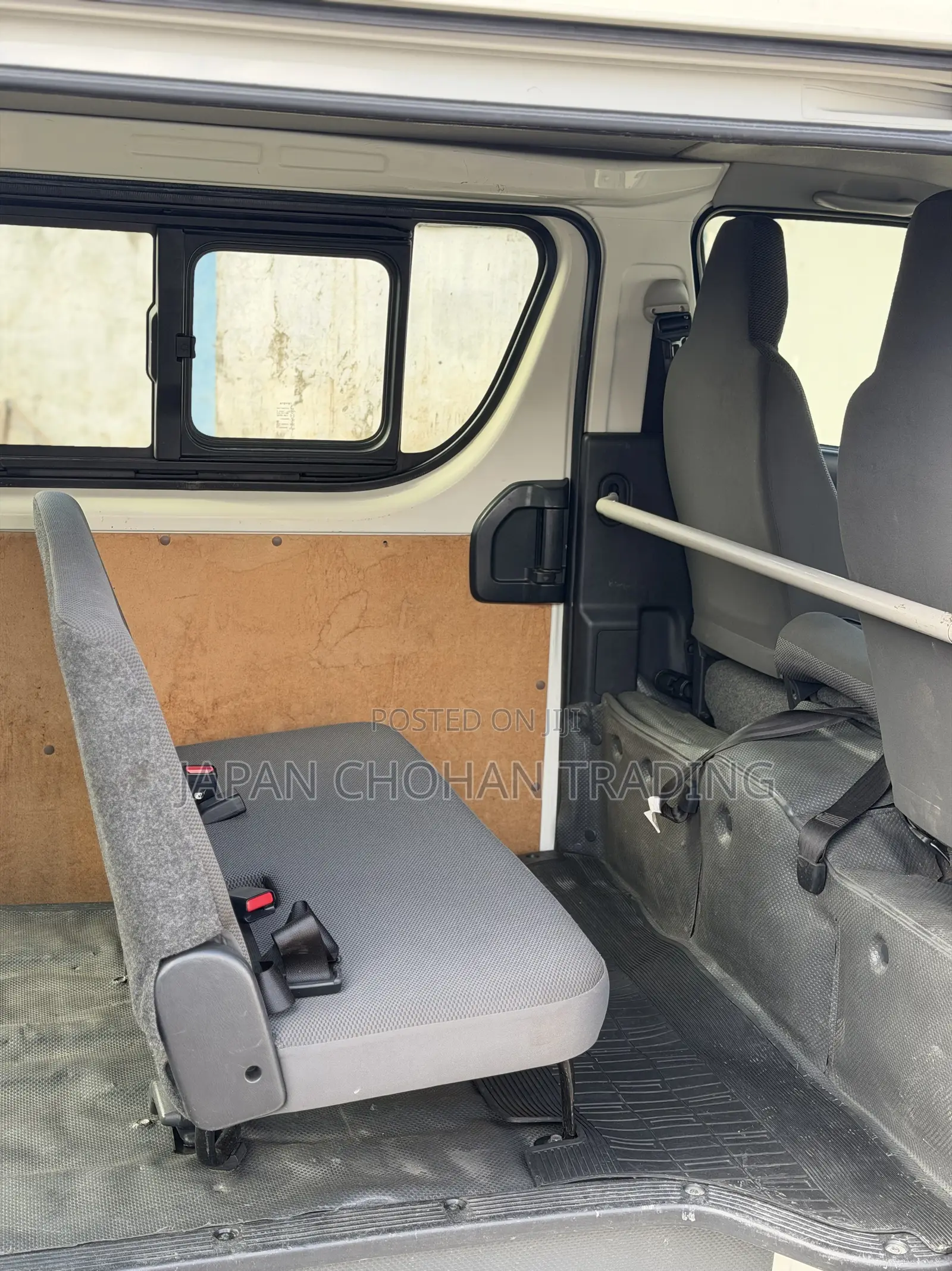 Toyota HiAce 2019 White