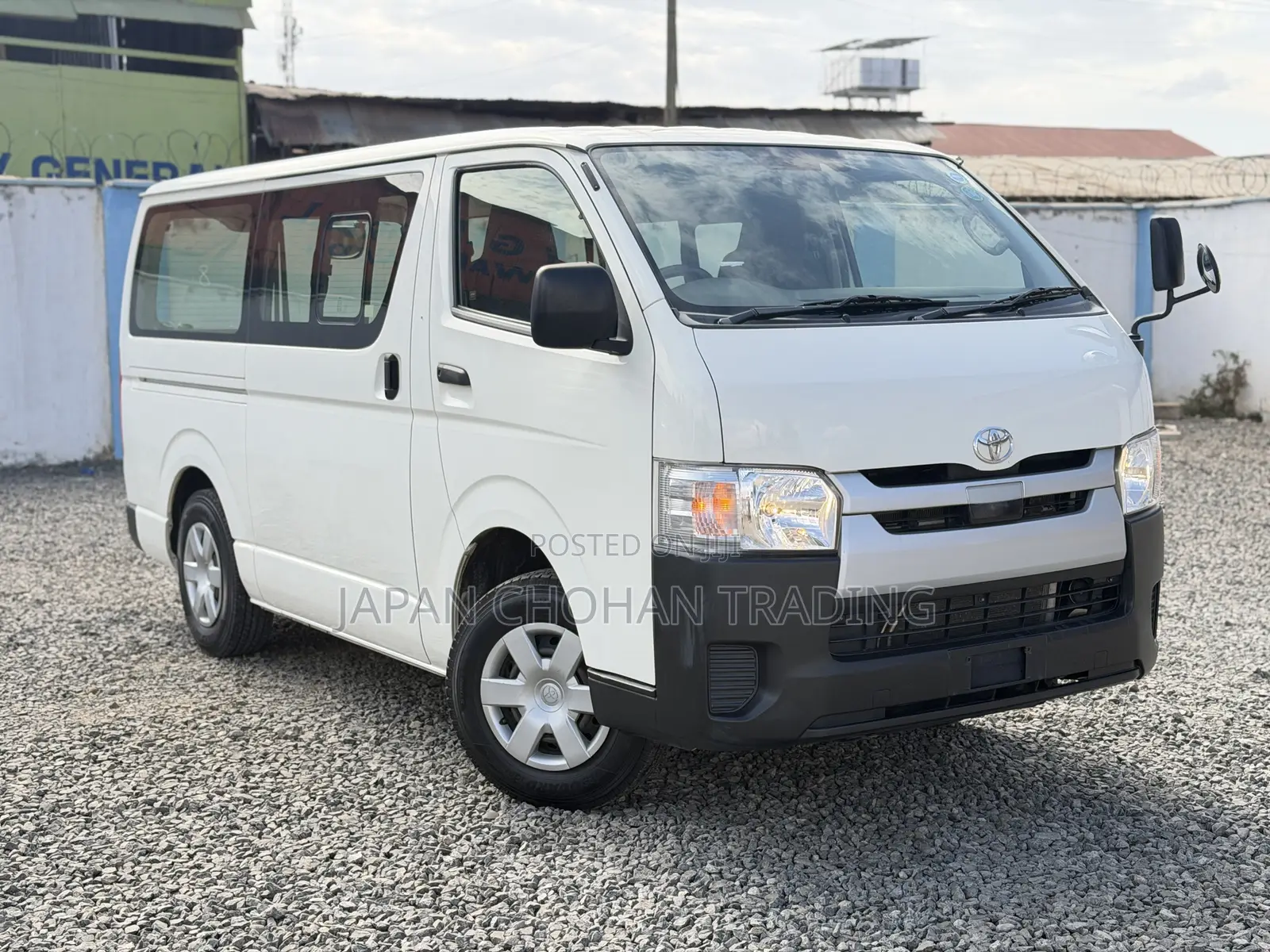 Toyota HiAce 2019 White