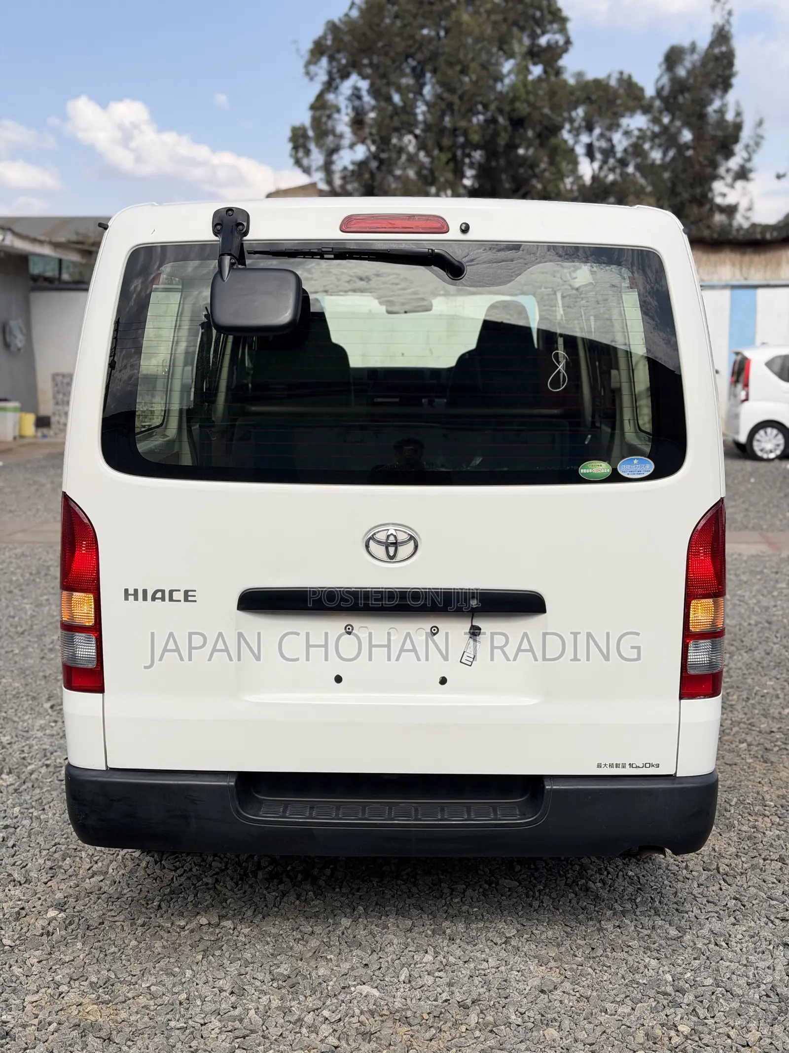Toyota HiAce 2019 White