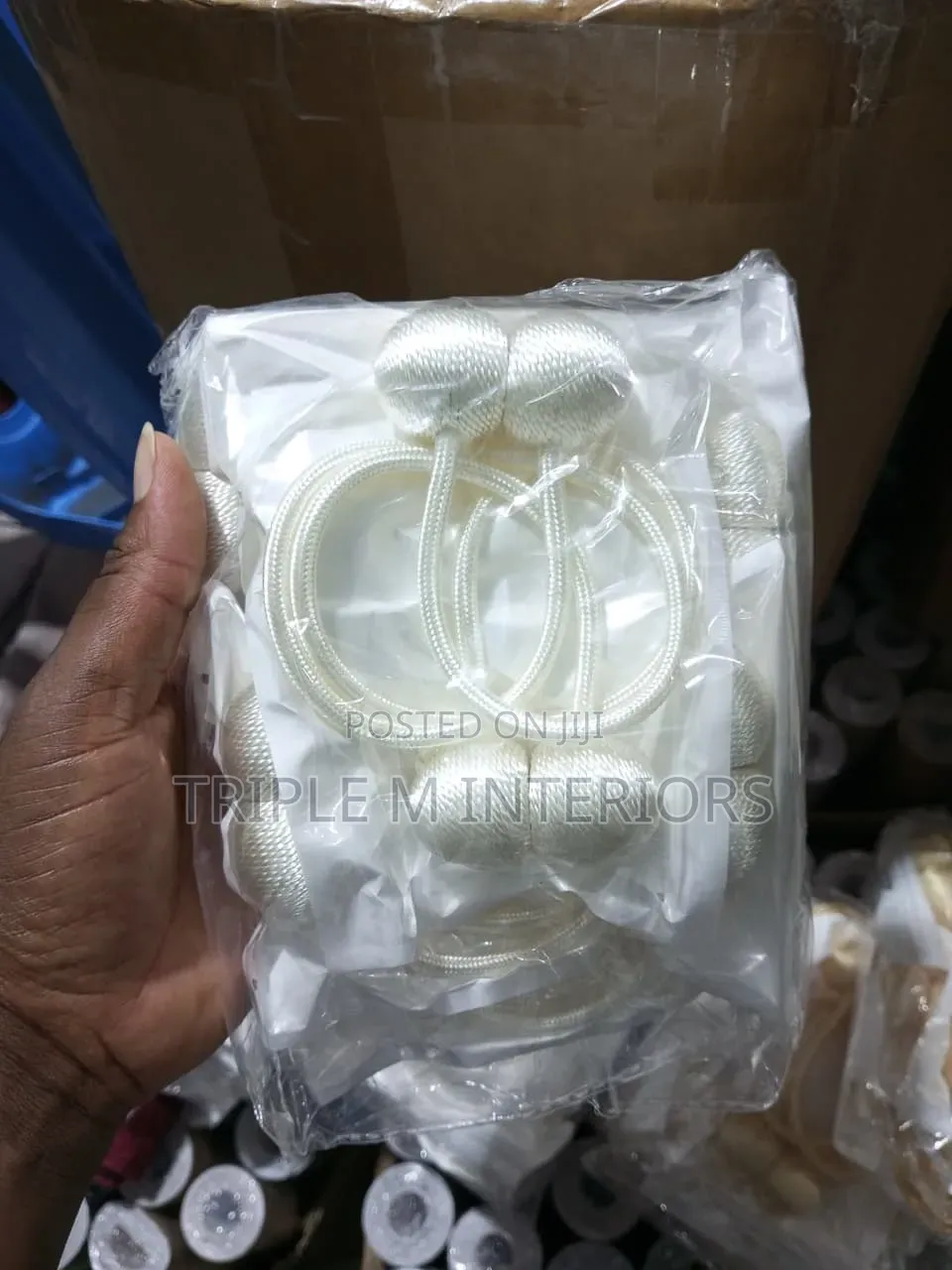 Magnetic Curtain Holder's - Premium Curtains Holder's