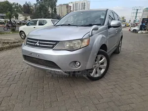 Mitsubishi Outlander 2011 Silver