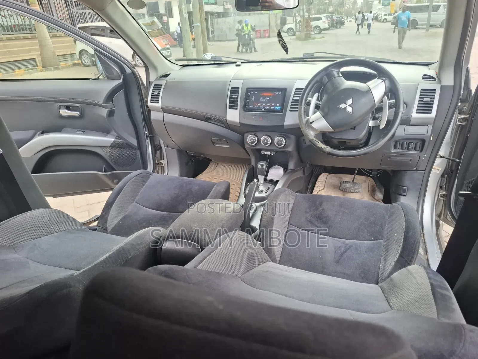 Mitsubishi Outlander 2011 Silver