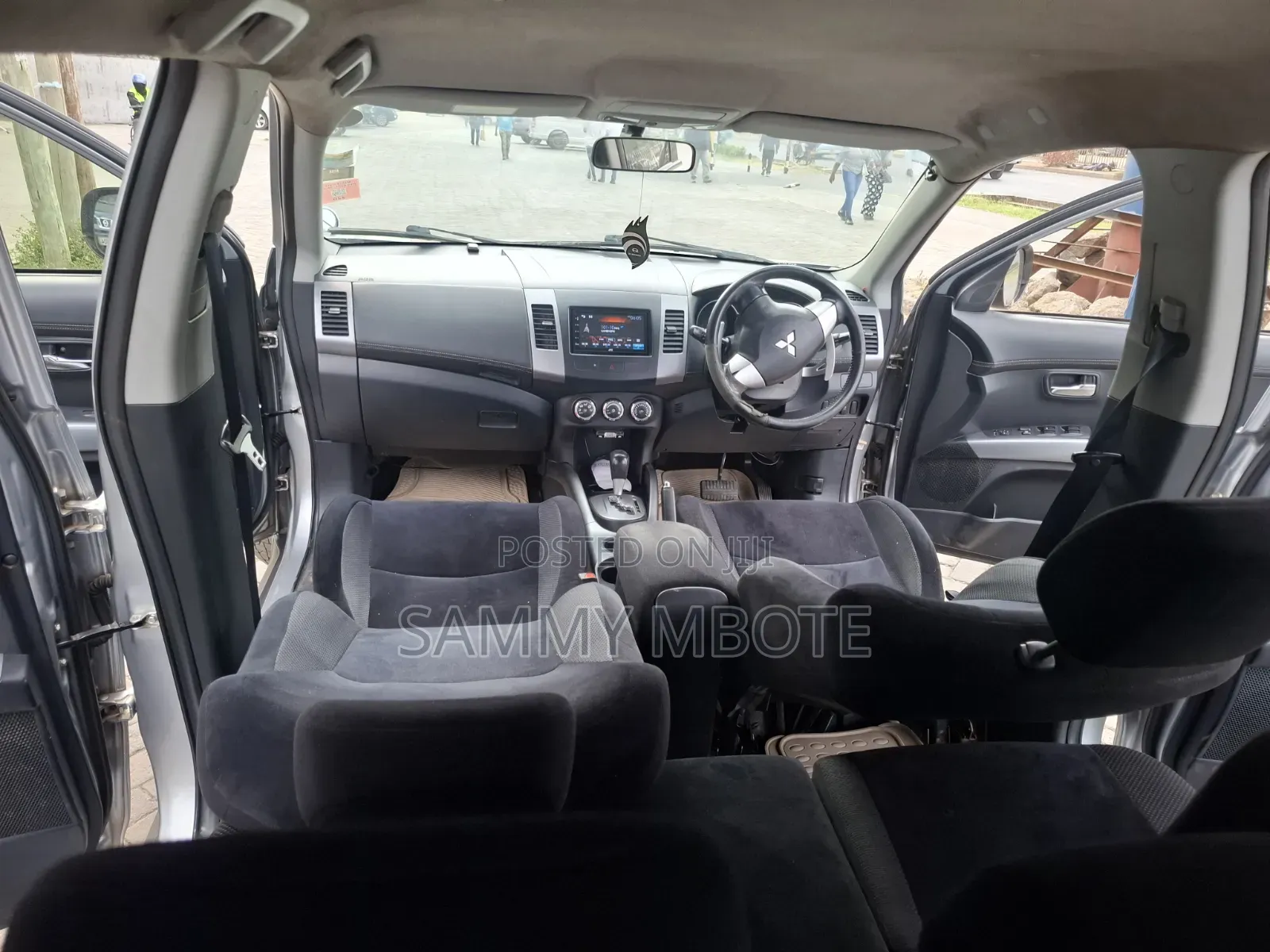 Mitsubishi Outlander 2011 Silver