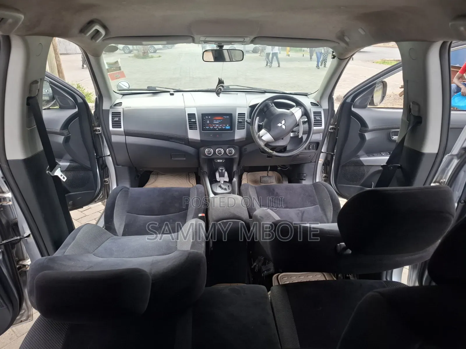 Mitsubishi Outlander 2011 Silver