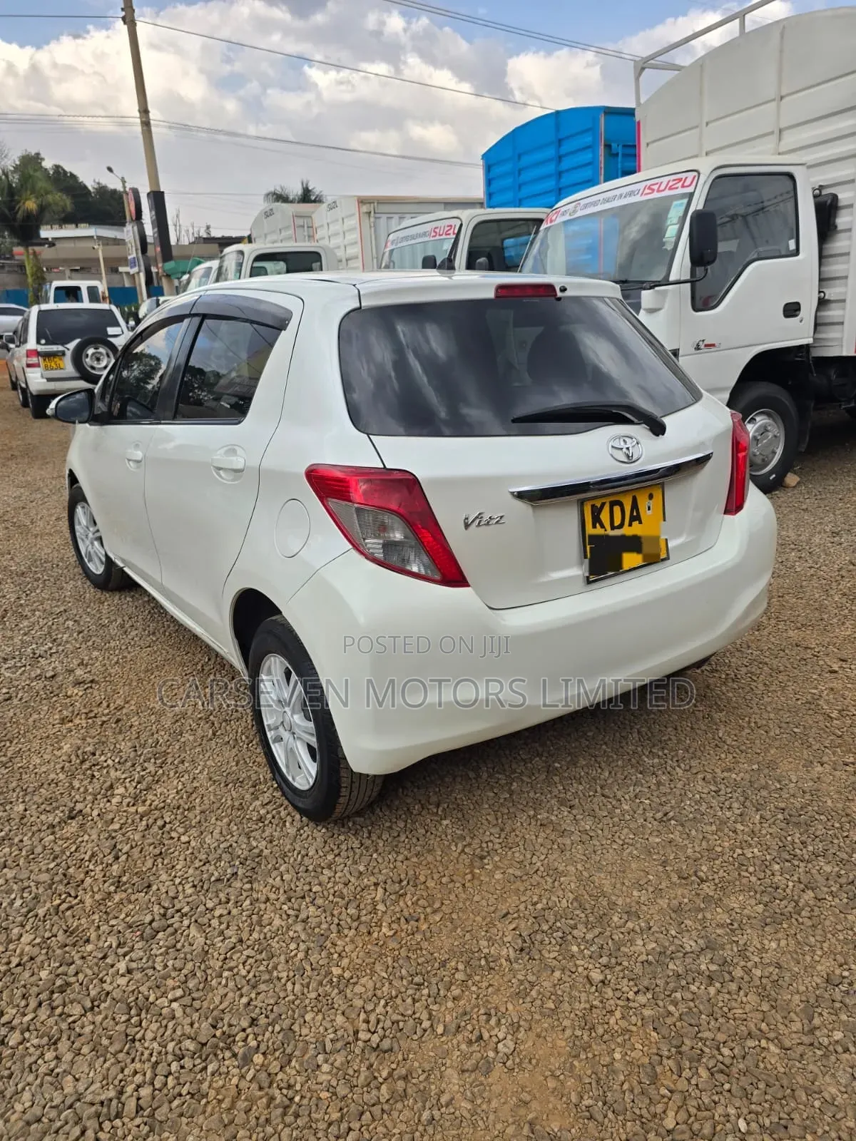 Toyota Vitz 2013 White