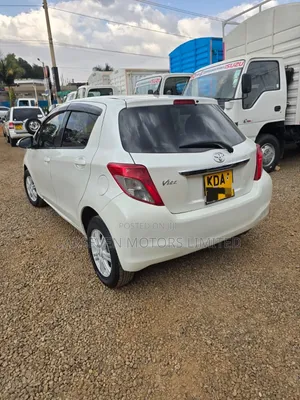 Toyota Vitz 2013 White