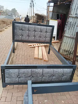5x6 Grey My Mocket Bed With Black Lines Deco.