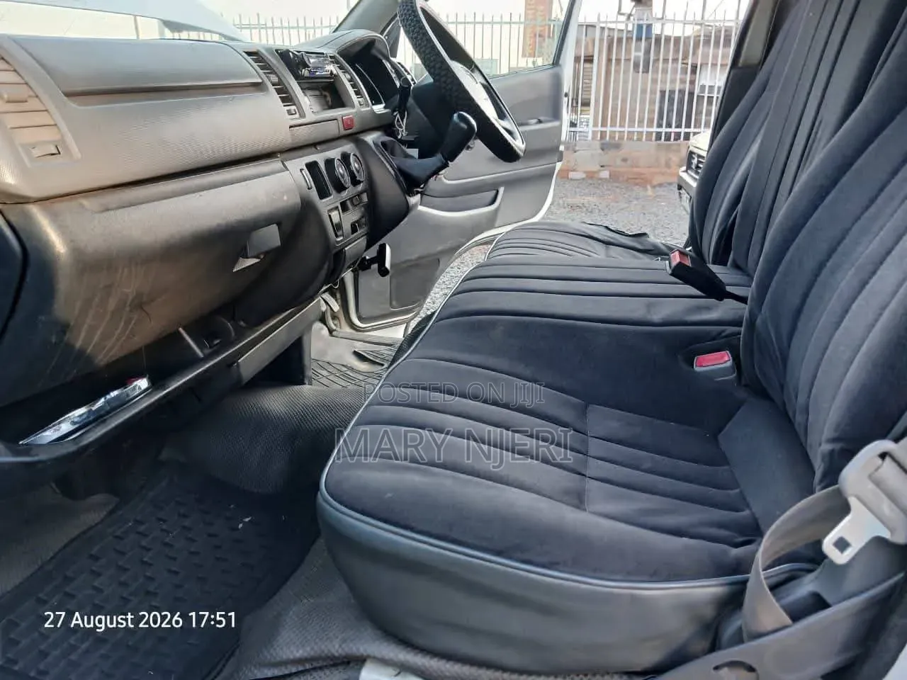 Toyota HiAce 2010 White