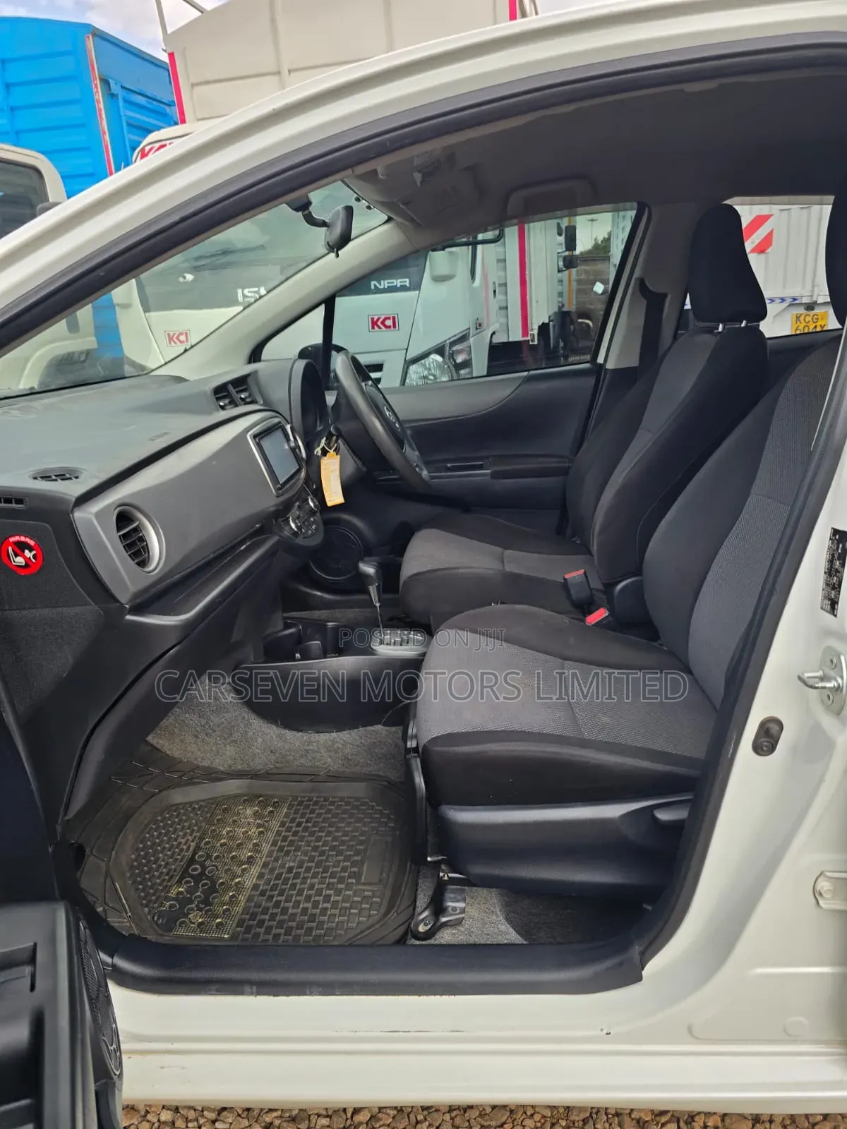 Toyota Vitz 2013 White